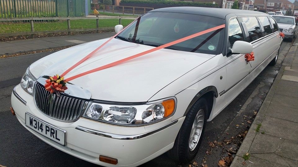 wedding cars and limousines Middlesbrough and the north east. Best service at the best price. Cheap wedding car hire. Prom cars north east.